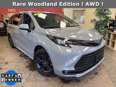 Used 2024 Toyota Sienna XLE Woodland Edition AWD/4WD image 1