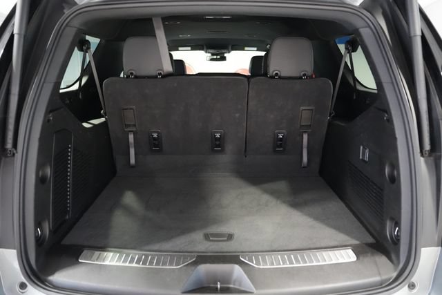 Used 2025 Chevrolet Suburban Z71 AWD/4WD image 10