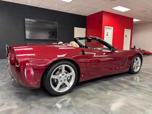 Used 2006 Chevrolet Corvette Convertible w/ Preferred Equipment Group RWD image 10