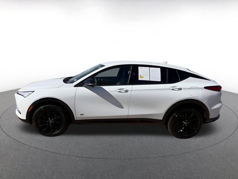 Used 2025 Buick Envista Sport Touring image 9