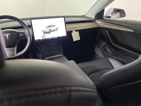 Used 2023 Tesla Model 3 Standard Range RWD image 17