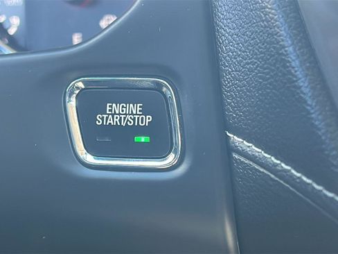 Certified 2022 GMC Acadia Denali w/ Denali Ultimate Package image 23