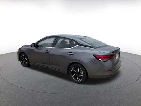 Used 2025 Nissan Sentra SV FWD image 9
