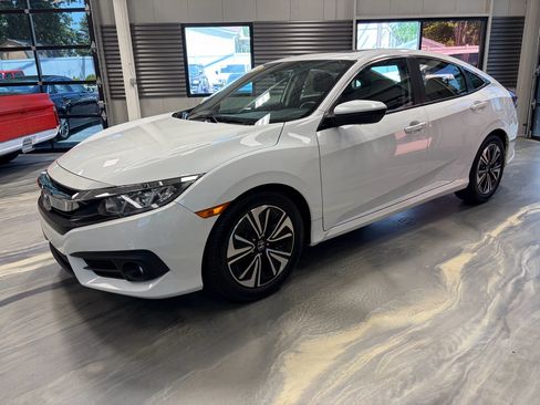 Used 2018 Honda Civic EX-L image 34