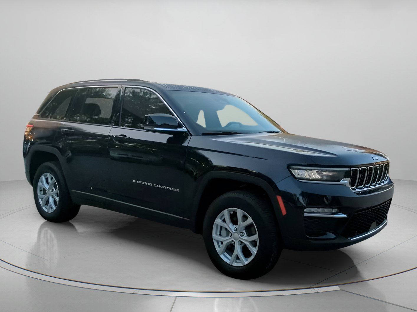 Used 2023 Jeep Grand Cherokee Limited w/ Luxury Tech Group II AWD/4WD image 36