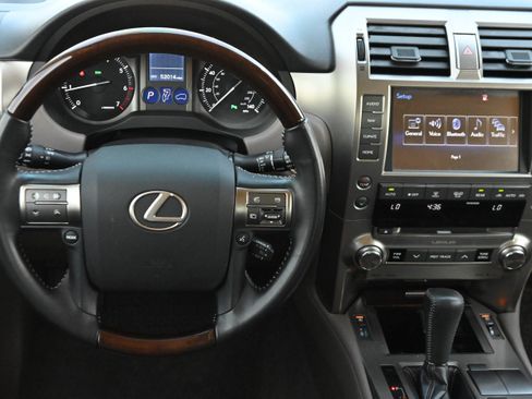 Used 2019 Lexus GX 460 Premium AWD/4WD image 17