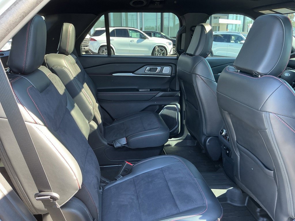 Used 2025 Ford Explorer ST w/ Sun And Sound Package AWD/4WD image 27
