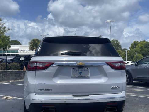 Used 2020 Chevrolet Traverse High Country FWD image 9