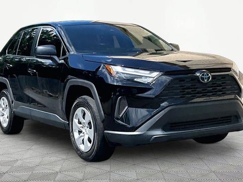 Used 2023 Toyota RAV4 LE FWD image 3