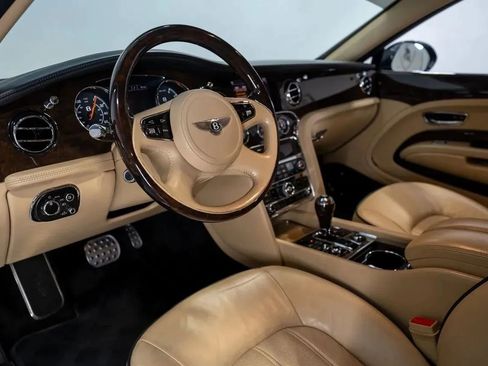 Used 2011 Bentley Mulsanne image 33