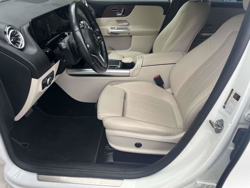 Used 2022 Mercedes-Benz GLA 250 4MATIC image 16