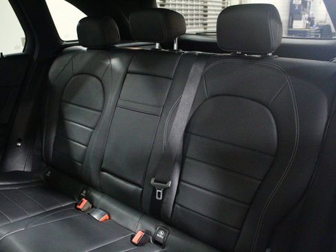 Used 2018 Mercedes-Benz GLC 300 4MATIC image 29