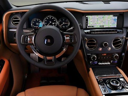 Certified 2023 Rolls-Royce Cullinan Black Badge AWD/4WD image 21
