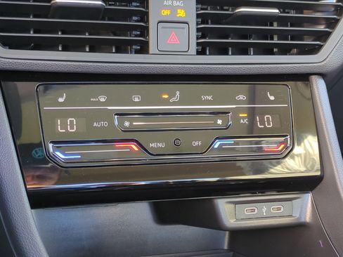 New 2026 Volkswagen Jetta SE image 12