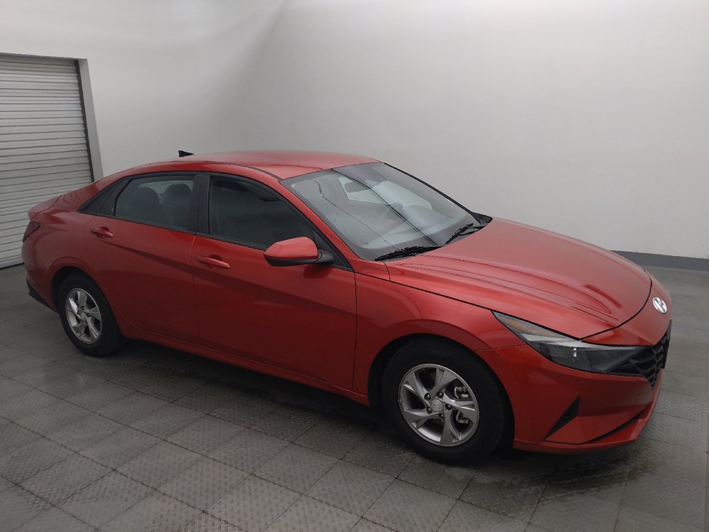 Used 2021 Hyundai Elantra SE FWD image 11