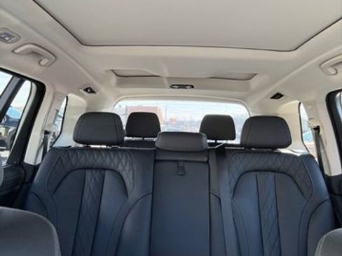 Used 2026 BMW X7 xDrive40i w/ Premium Package AWD/4WD image 37