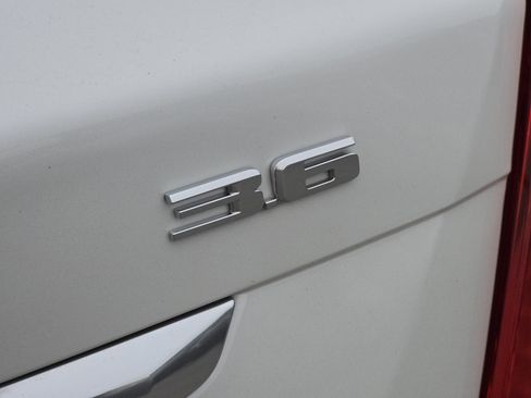 Used 2019 Cadillac XT5 Premium Luxury image 23