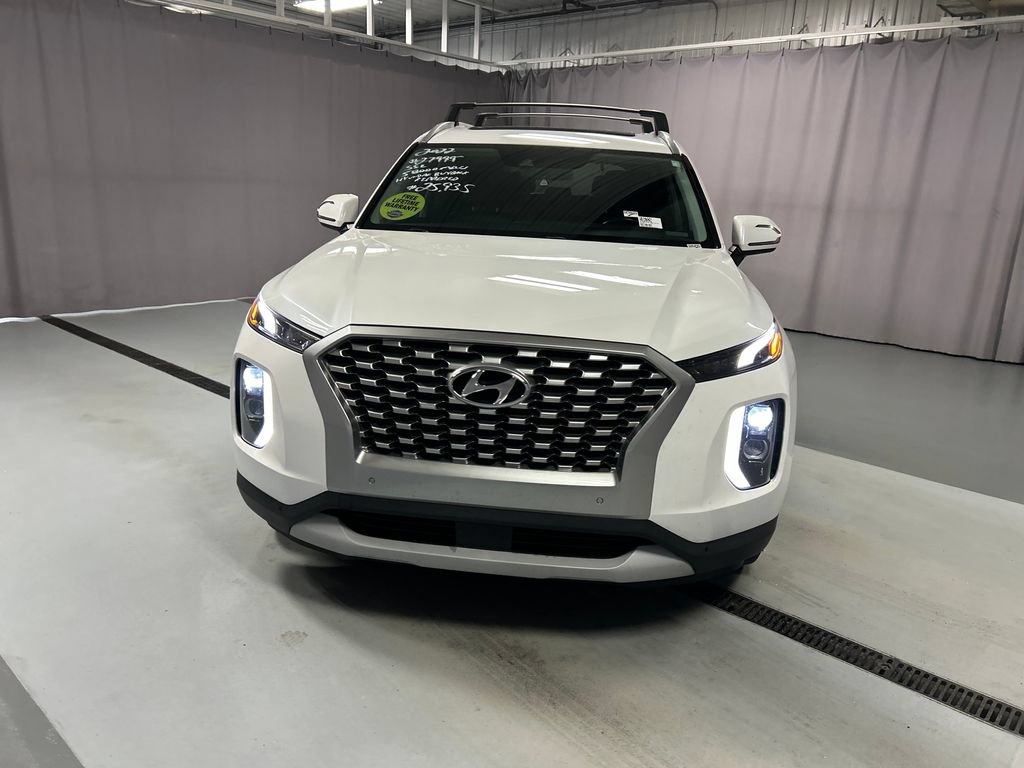 Used 2022 Hyundai Palisade SEL w/ 8P Bench Seat Package FWD image 2