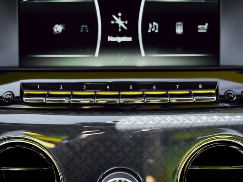 Used 2022 Rolls-Royce Cullinan Black Badge w/ Dark Exterior Package AWD/4WD image 78