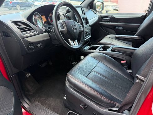 Used 2016 Dodge Grand Caravan R/T FWD image 5