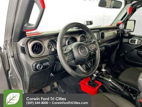 Used 2020 Jeep Gladiator Sport w/ Trailer Tow Package AWD/4WD image 3