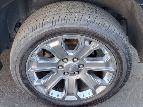 Used 2016 GMC Yukon Denali image 30