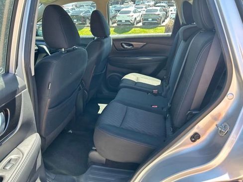 Used 2017 Nissan Rogue S AWD/4WD image 4
