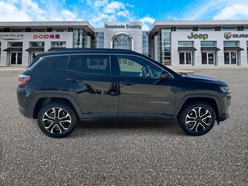Certified 2023 Jeep Compass Limited AWD/4WD image 9
