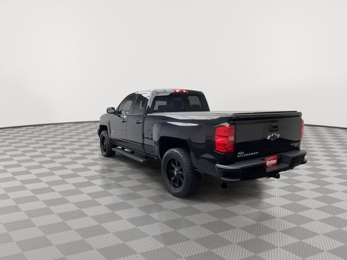 Used 2017 Chevrolet Silverado 1500 LT w/ Midnight Edition AWD/4WD image 39