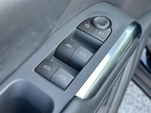 New 2026 Chevrolet Traverse LT w/ LPO, Floor Liner Package FWD image 11