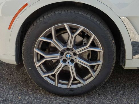 Certified 2022 BMW X7 xDrive40i w/ Executive Package image 14