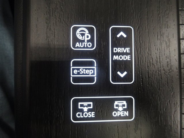 Used 2023 Nissan Ariya FWD image 36
