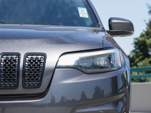 Used 2019 Jeep Cherokee Latitude Plus image 6