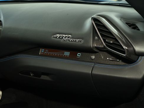 Used 2017 Ferrari 488 Spider image 30