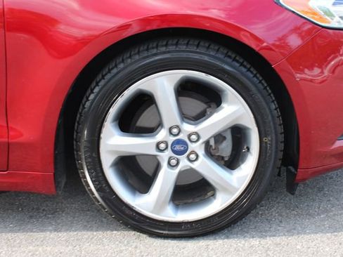 Used 2015 Ford Fusion SE image 38