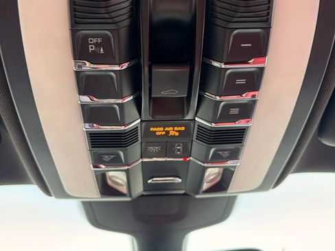 Used 2014 Porsche Panamera w/ Bose Audio Package image 32