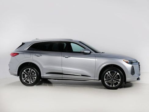 Certified 2025 Audi Q5 Premium w/ Premium Plus AWD/4WD image 33