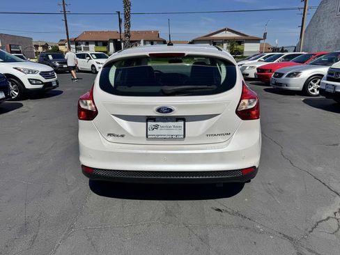 Used 2014 Ford Focus Titanium FWD image 3