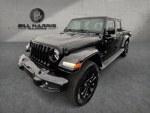 Used 2021 Jeep Gladiator Overland AWD/4WD image 1