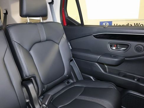 New 2025 Honda Pilot EX-L image 12