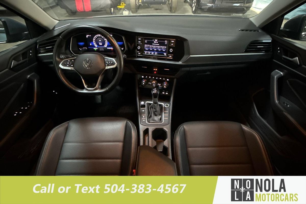 Used 2024 Volkswagen Jetta SE FWD image 22