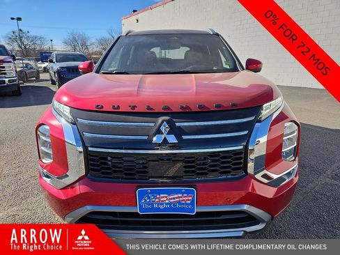 New 2026 Mitsubishi Outlander SEL image 3