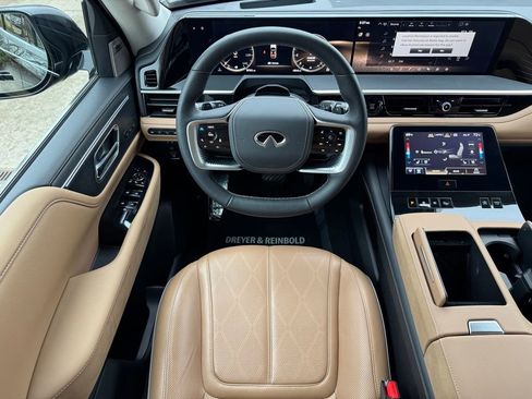 Used 2025 INFINITI QX80 Sensory w/ Exterior Package image 18