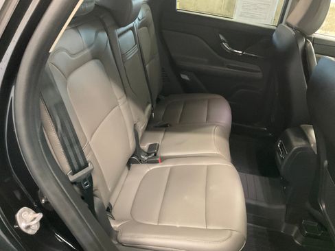 Used 2025 Lincoln Corsair AWD w/ Equipment Group 101A image 26