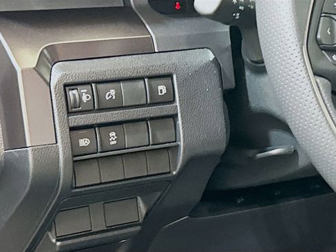 New 2026 Toyota 4Runner SR5 AWD/4WD image 10