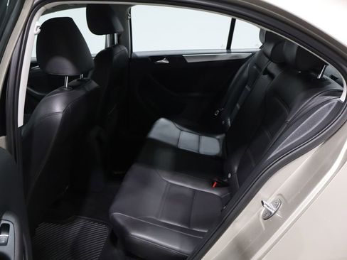 Used 2013 Volkswagen Jetta SE image 17