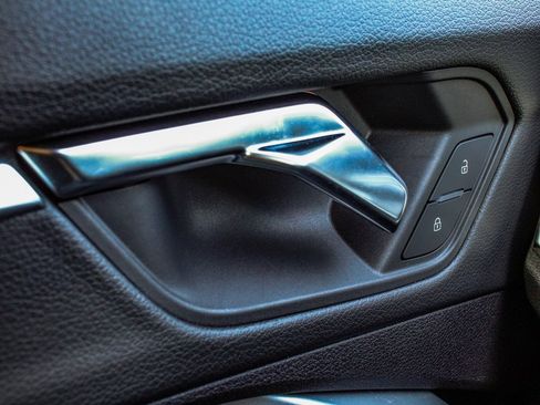 Used 2022 Audi Q3 2.0T Premium Plus image 9