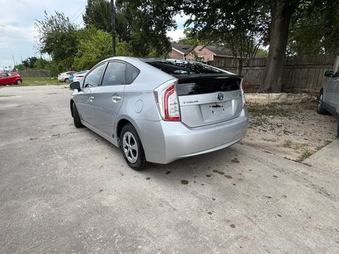 Used 2013 Toyota Prius Two FWD image 8