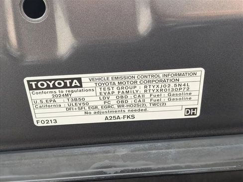 Used 2024 Toyota Camry SE w/ Cold Weather Package AWD/4WD image 21