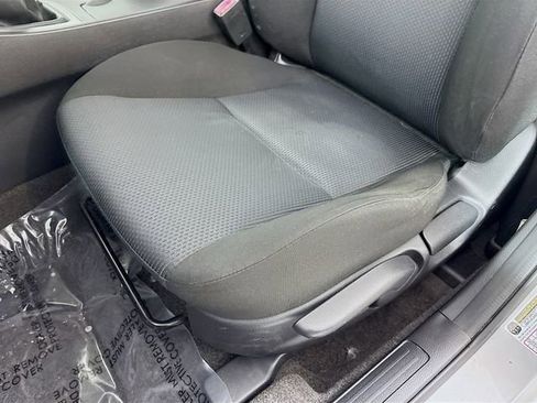 Used 2011 MAZDA MAZDA3 i Sport image 16